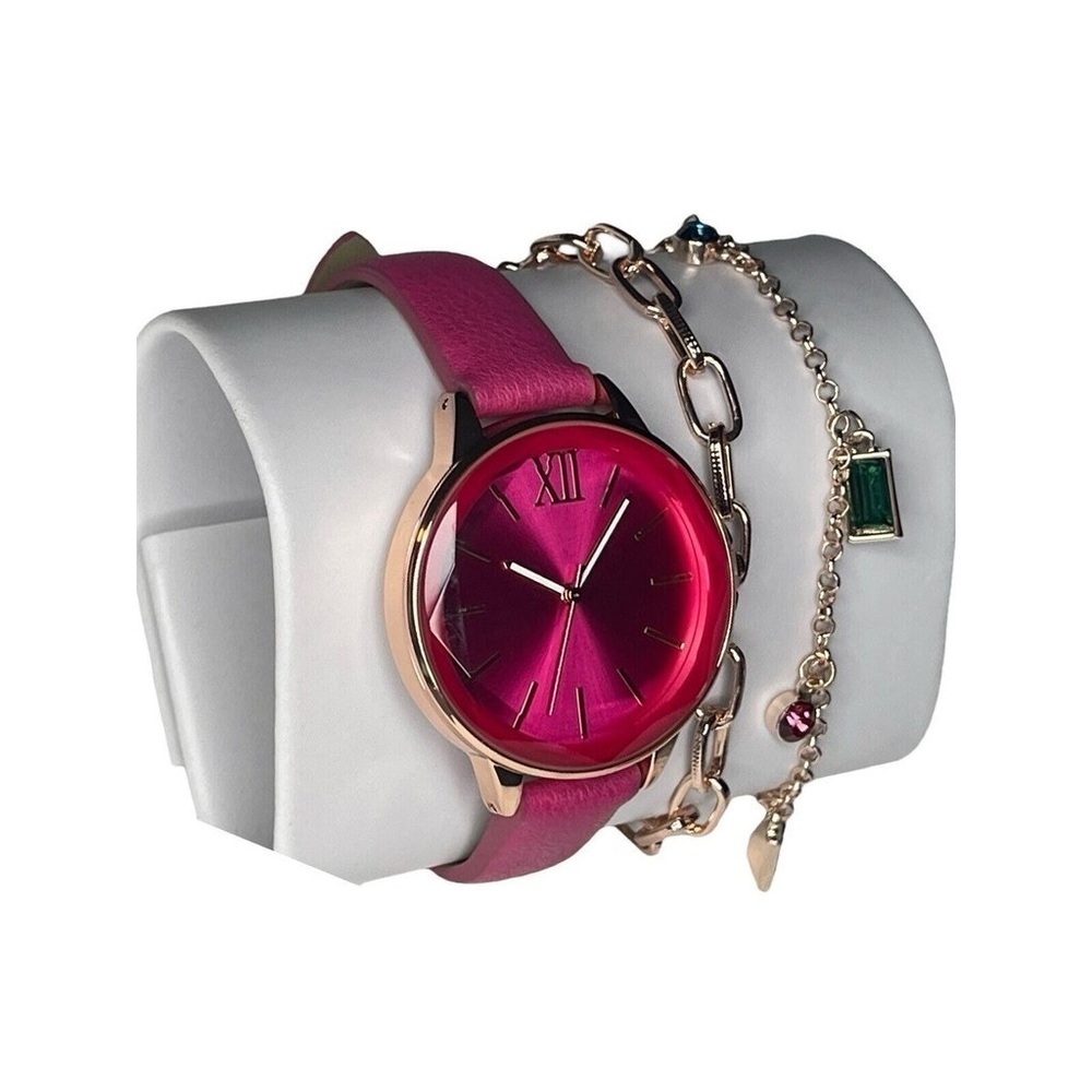 NIB Pink Gold Tone Watch Bracelet 3pc Set
Faux Leather Elegant Fashion Stylish
